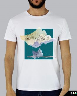 T-shirt da uomo indossata | Freak Quarantine White | Marta Ciuti