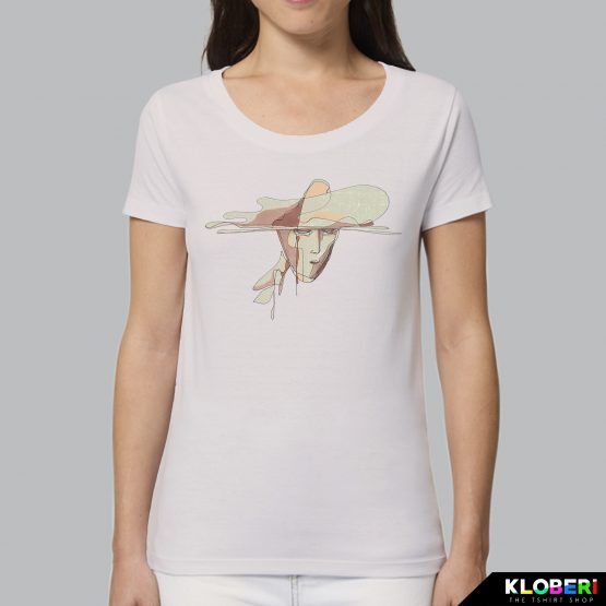 T-shirt da donna indossata | Clouds | Stefania Albertino