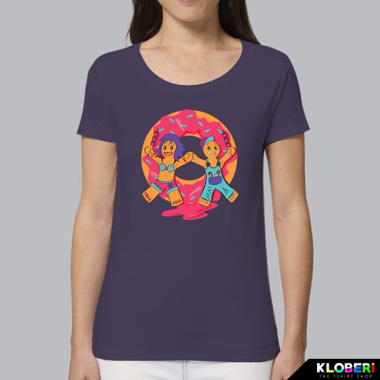 T-shirt da donna indossata | Omini di Pan di zenzero Viola | AryArt