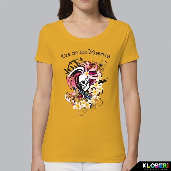 T-shirt da donna indossata | Revolver Giallo | AryArt