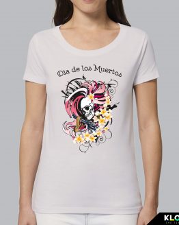 T-shirt da donna indossata | Revolver Vintage White | AryArt